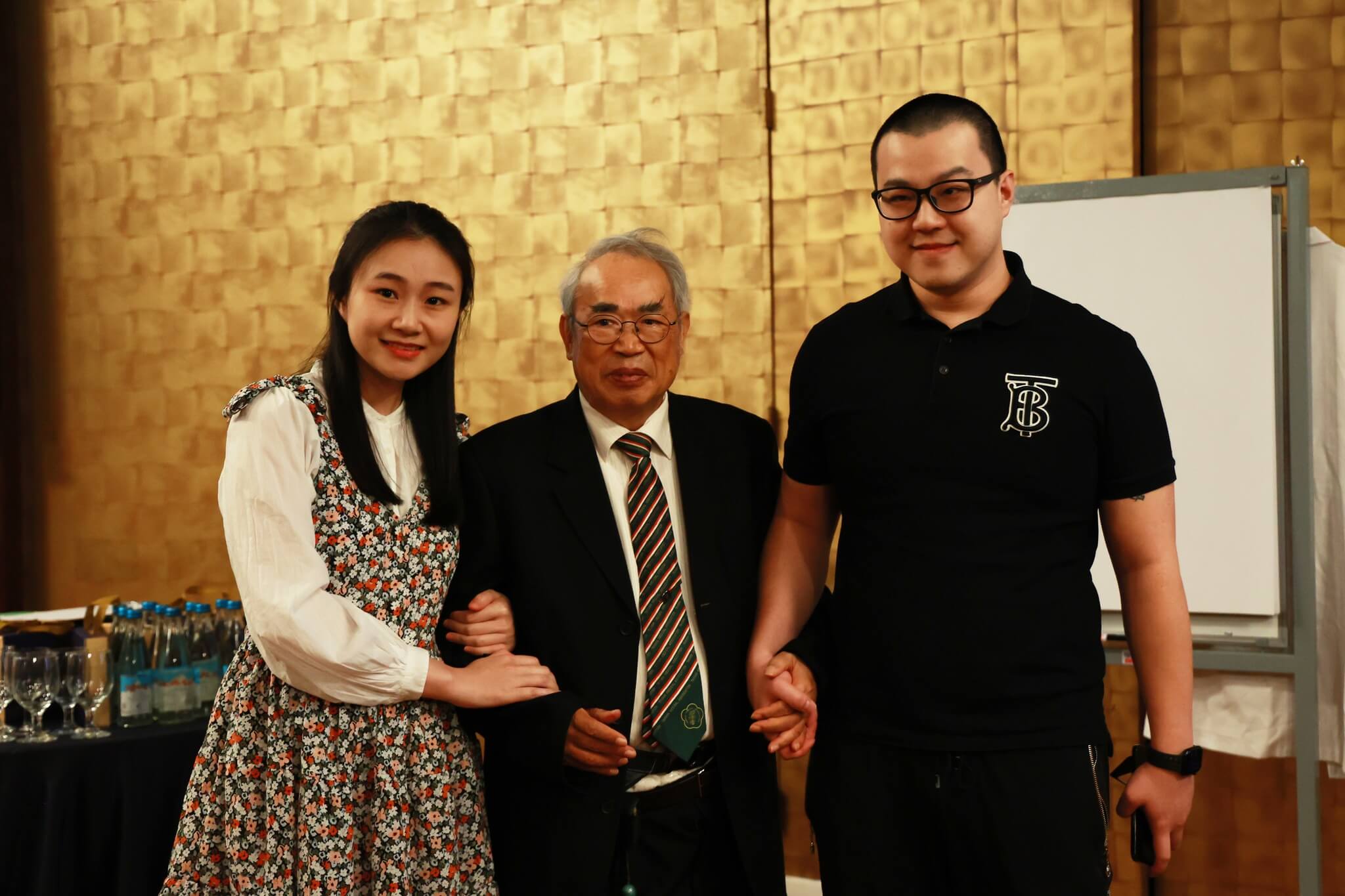 基因檢測檢查出中國夫妻雙方都有隱性聽損基因，透過PGT-M(PGD)篩檢找出健康胚胎