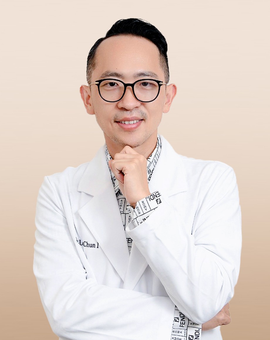 李俊逸主任醫師大頭照